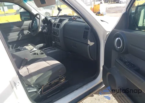 2007 Dodge Nitro Sxt z USA, uszkodzony, nr VIN 1D8GU28K07W685811